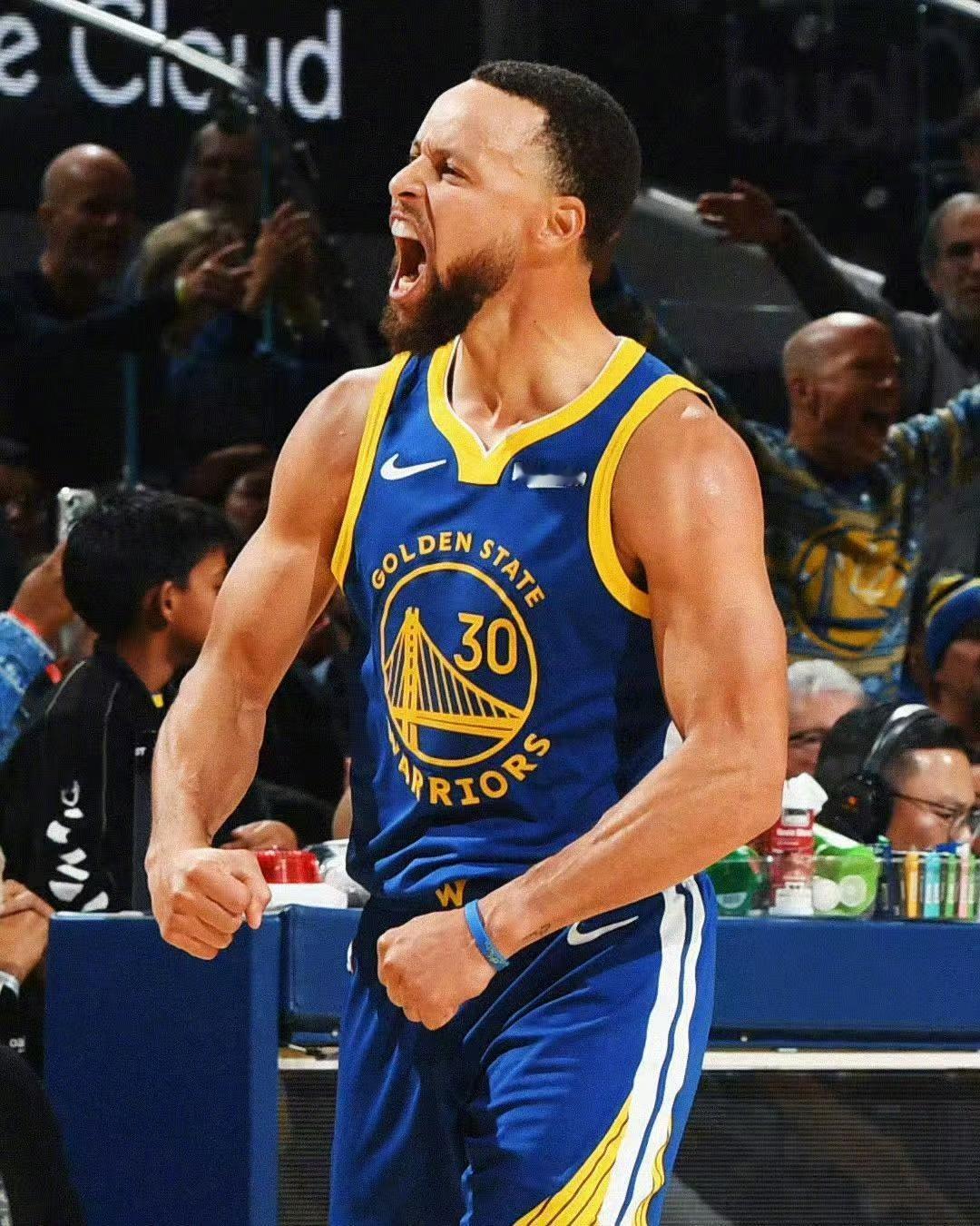 有球迷问，本赛季库里与杜兰特谁更强？库里：28.8分、3.9篮板、4.3助攻