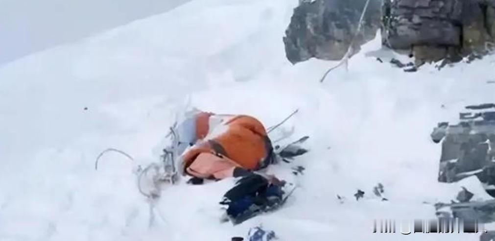 1998年，一对夫妻攀登珠峰，妻子被遗弃在山顶，她绝望喊道：“不要扔下我，好吗？