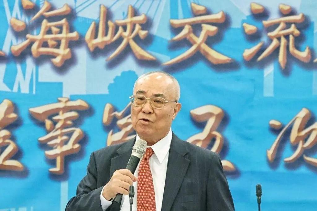 不寻常！台湾海基会董事长吴丰山突然宣布辞任。台湾海基会董事长吴丰山18日宣布