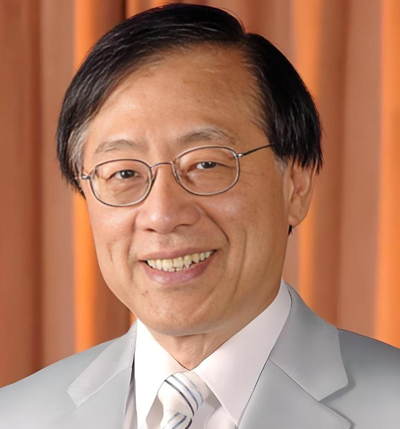 姚期智，物理学和计算机双博士，麻省理工、斯坦福、普林斯顿、加州大学伯克利分校教授