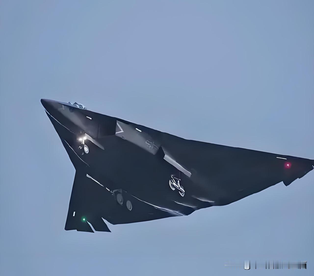 歼-36双机试飞新动态比歼-20当年进度快多少？谁还记得当年歼-20的试飞频