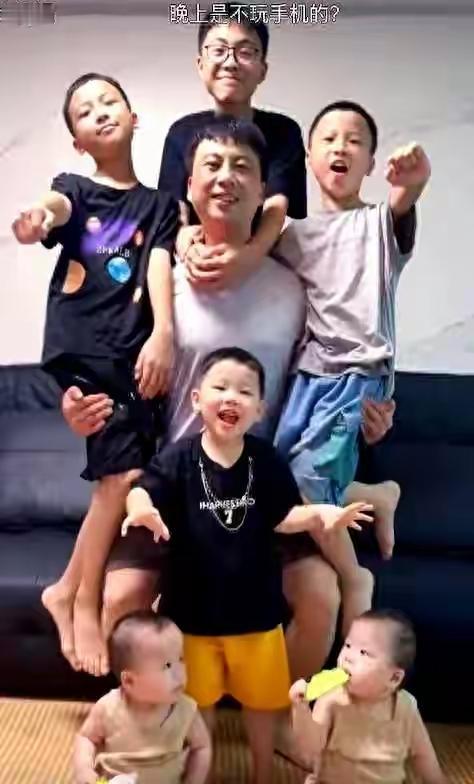 福建90后夫妻生6个儿子还要生，一顿吃500个水饺，想拥有36个孙子在这个快节