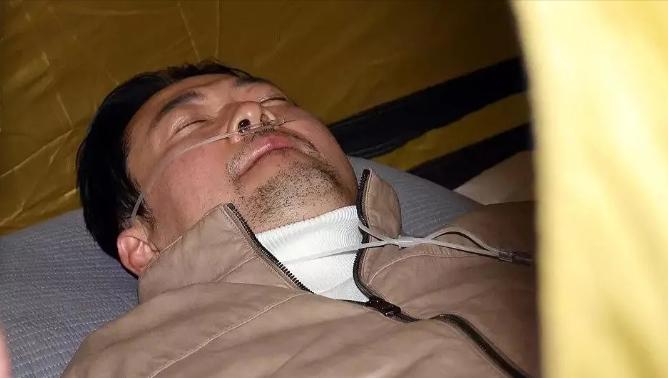 1月22号，韩国那个绝食了八天的在野党党首张东赫，终于松口停止绝食了。不是他自己