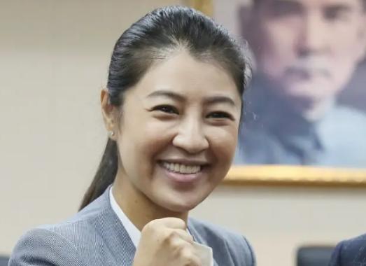 力挺郑丽文的是许淑华，国民党南投县县长许淑华昨天在南投举办“两湖论坛”，与到访的