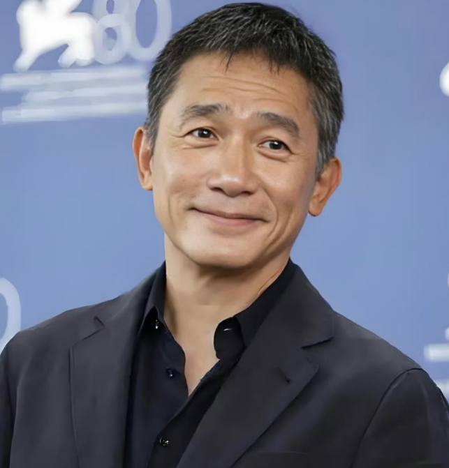 没事总往日本跑的63岁男演员梁朝伟终于亲白了，原来他不亲日，住在日本是有原因的，