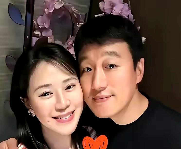 佟大为这老婆，可真不简单。都以为她是为了家庭放弃事业，做个漂亮的全职太太。人