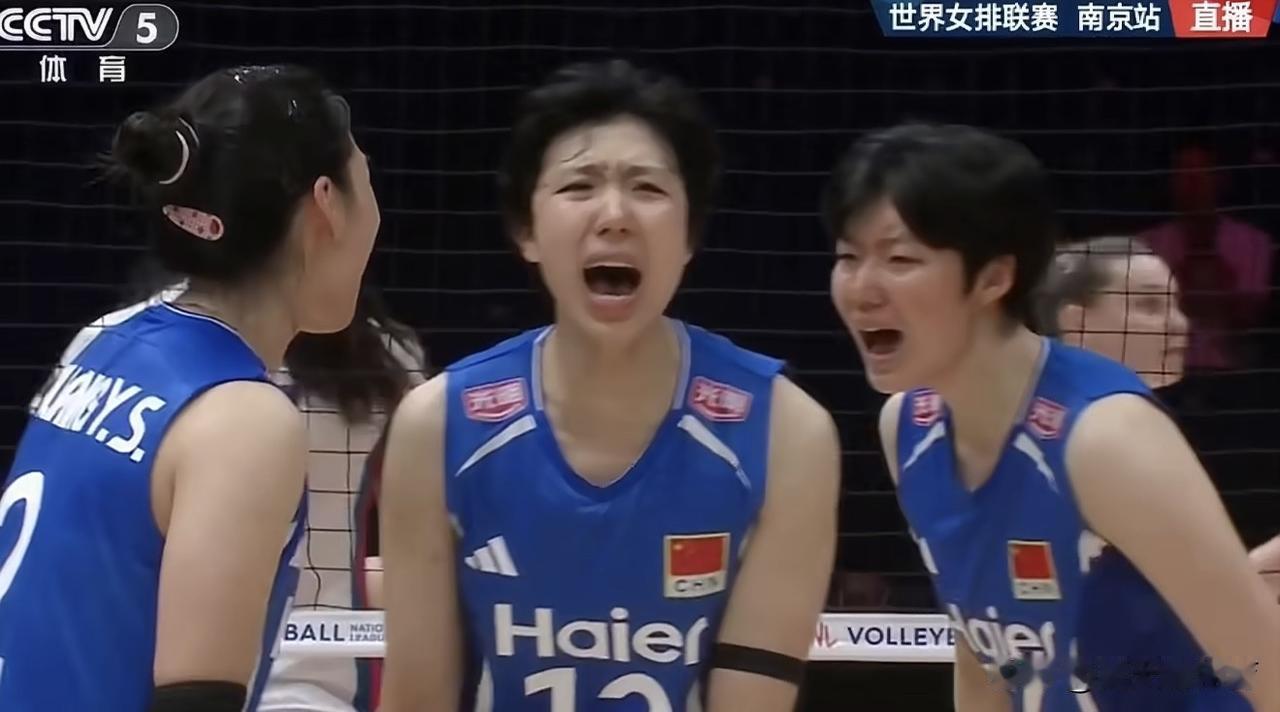 中国女排沦落到输捷克女排，真正的低谷期是真的要来了！去年世锦赛输法国无缘8强，今