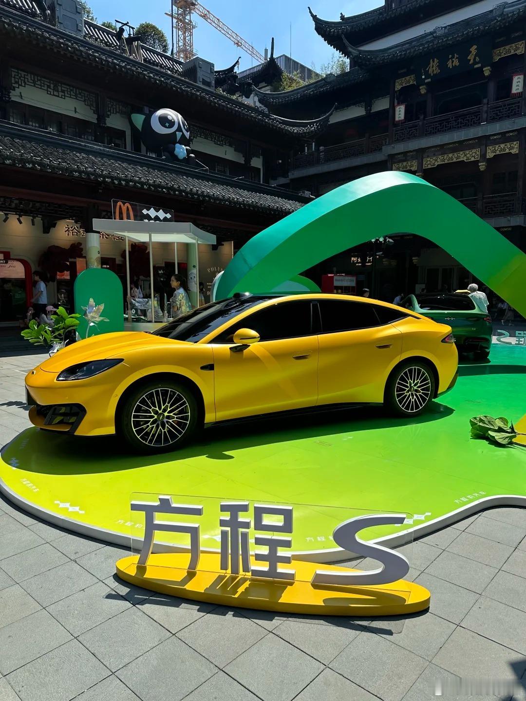 方程豹方程S简直太帅了！习惯了方程豹硬派越野，突然出来一台纯电轿跑，反差感拉满