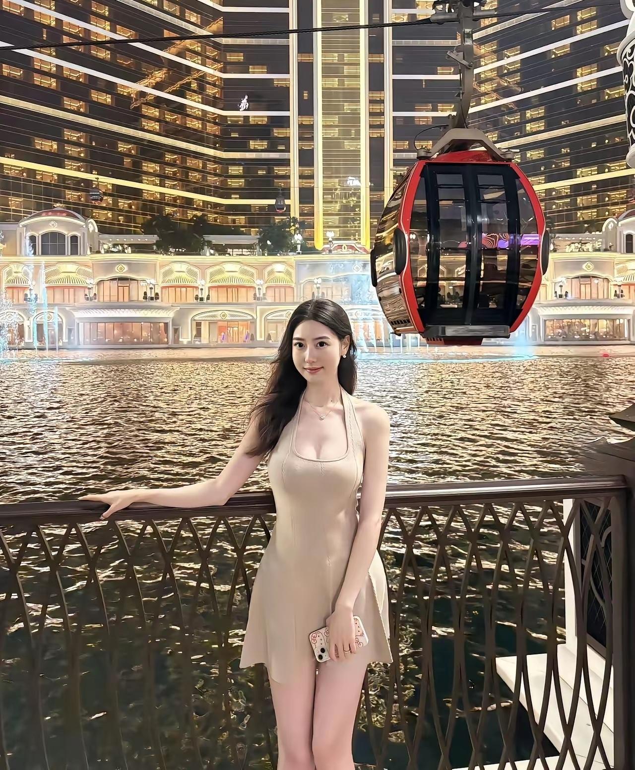 夜游威尼斯人，打卡梦幻缆车，感受浪漫时光