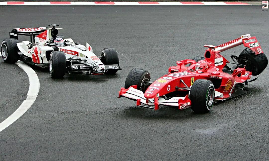 那场雨战教会我的事：冠军不一定是开得最快的人最近刷到2026赛季揭幕战，看着拉