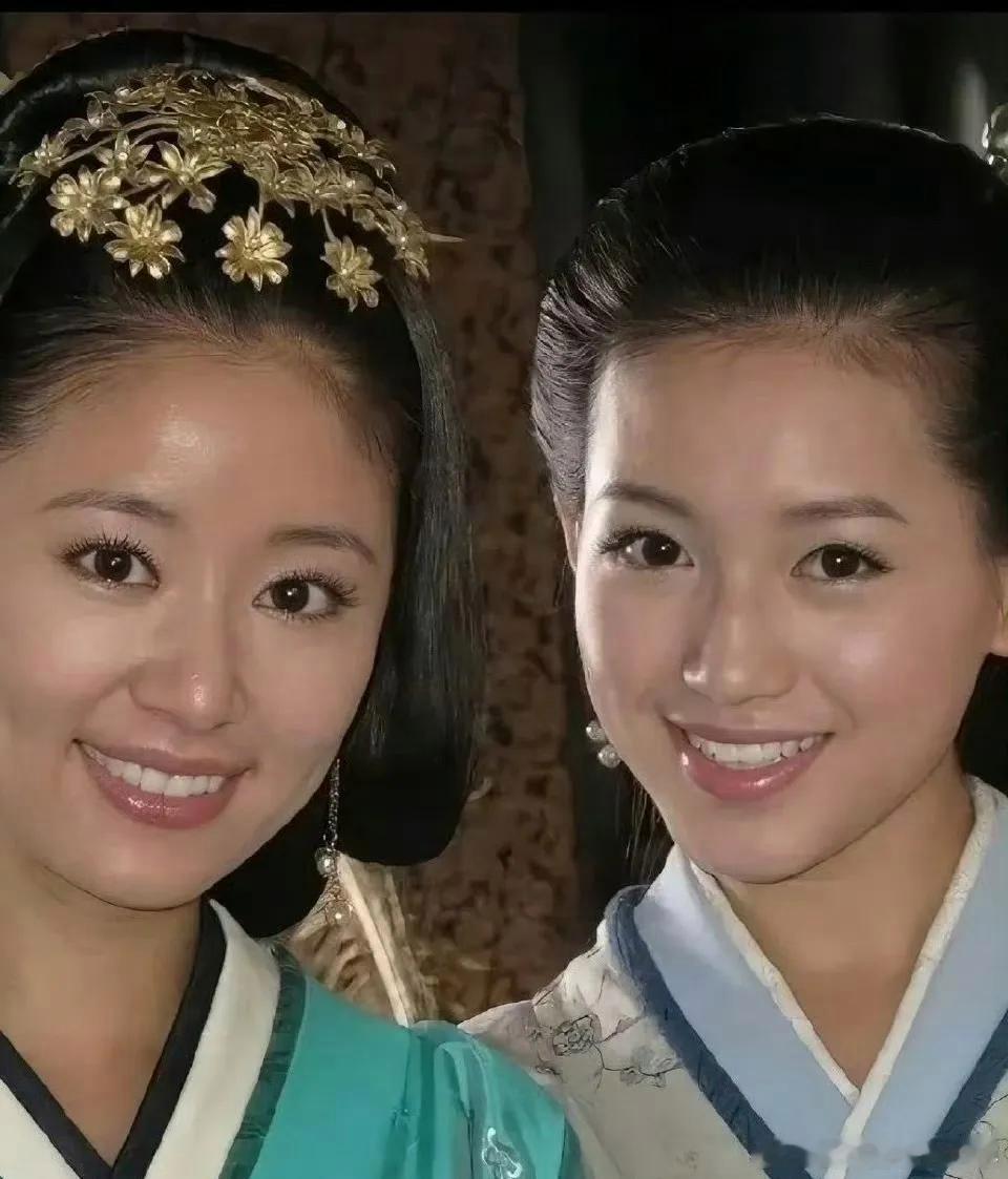 当年大家还是黄种人，妆发还能大光明跟史实一样。​​​