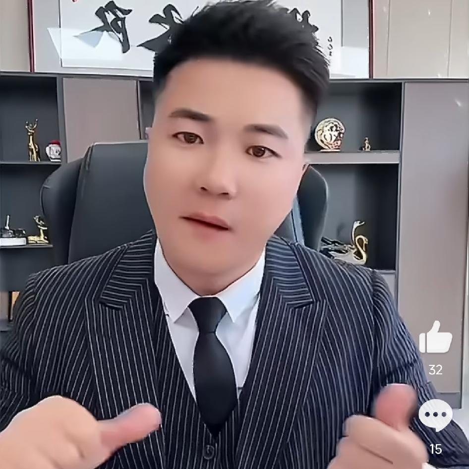 驴家阿宇在直播中被某家族粉丝带节奏后，直接回怼：“一群藏头露尾之辈不足为虑，你们
