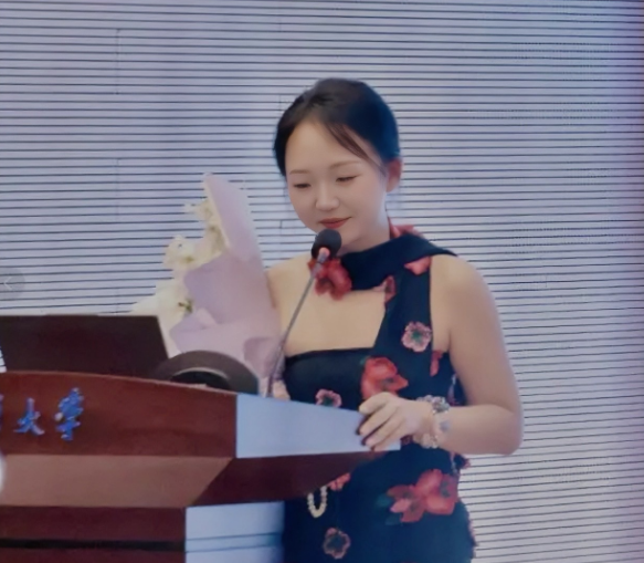 大家发现了吗？辣目洋子改名改了个寂寞，她以为用回原名李嘉琦，自己拍“倭风”剧