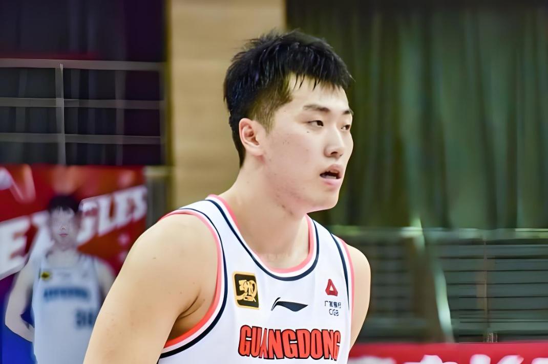出场38分钟，5中1，得2分！球迷：杜锋任人唯亲？CBA常规赛第32轮，广东队