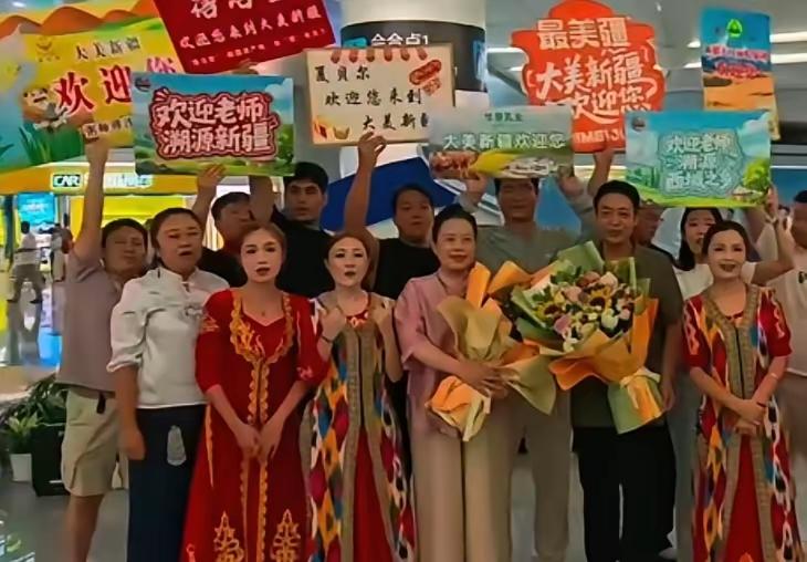 二八换子事件，许敏追查真相，追查真相的许敏，今日上午在新疆直播。许敏直播带货的消