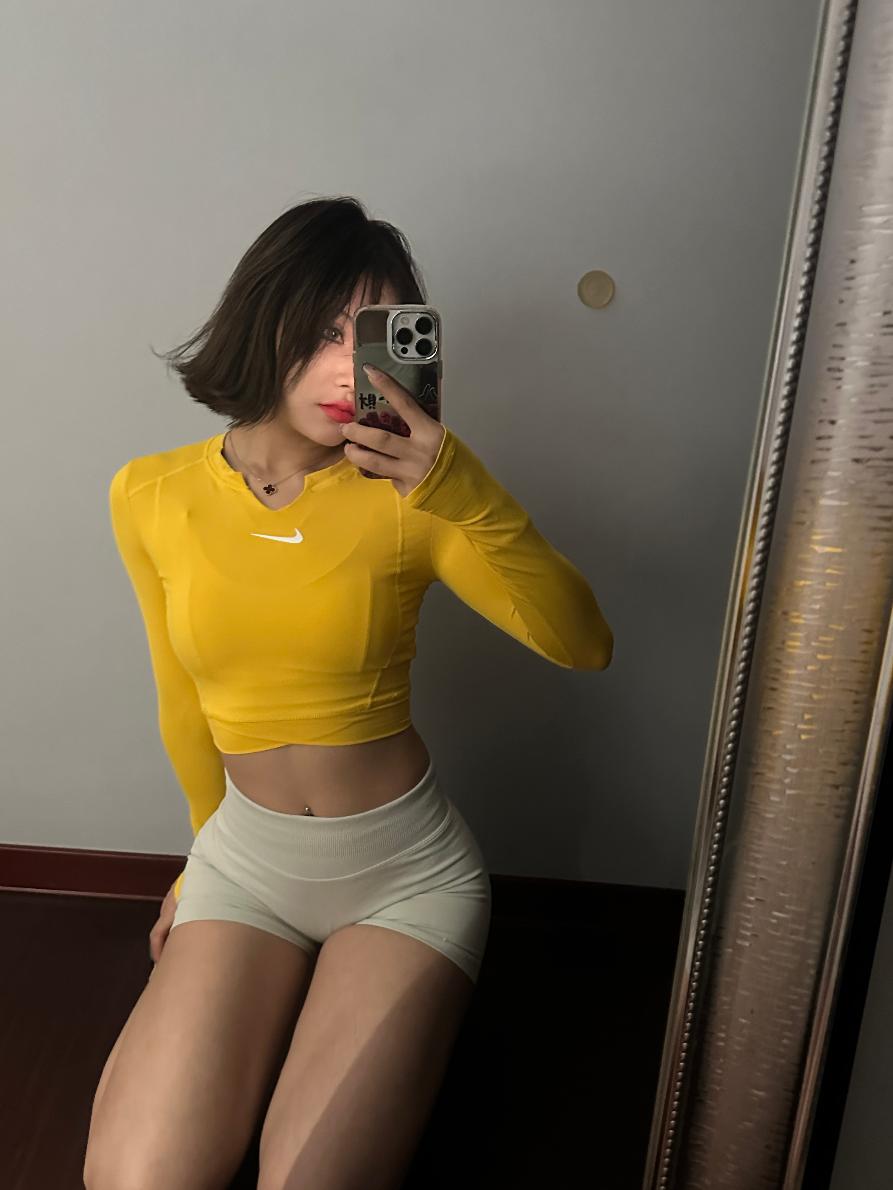 向内求生生不息健身女孩健身