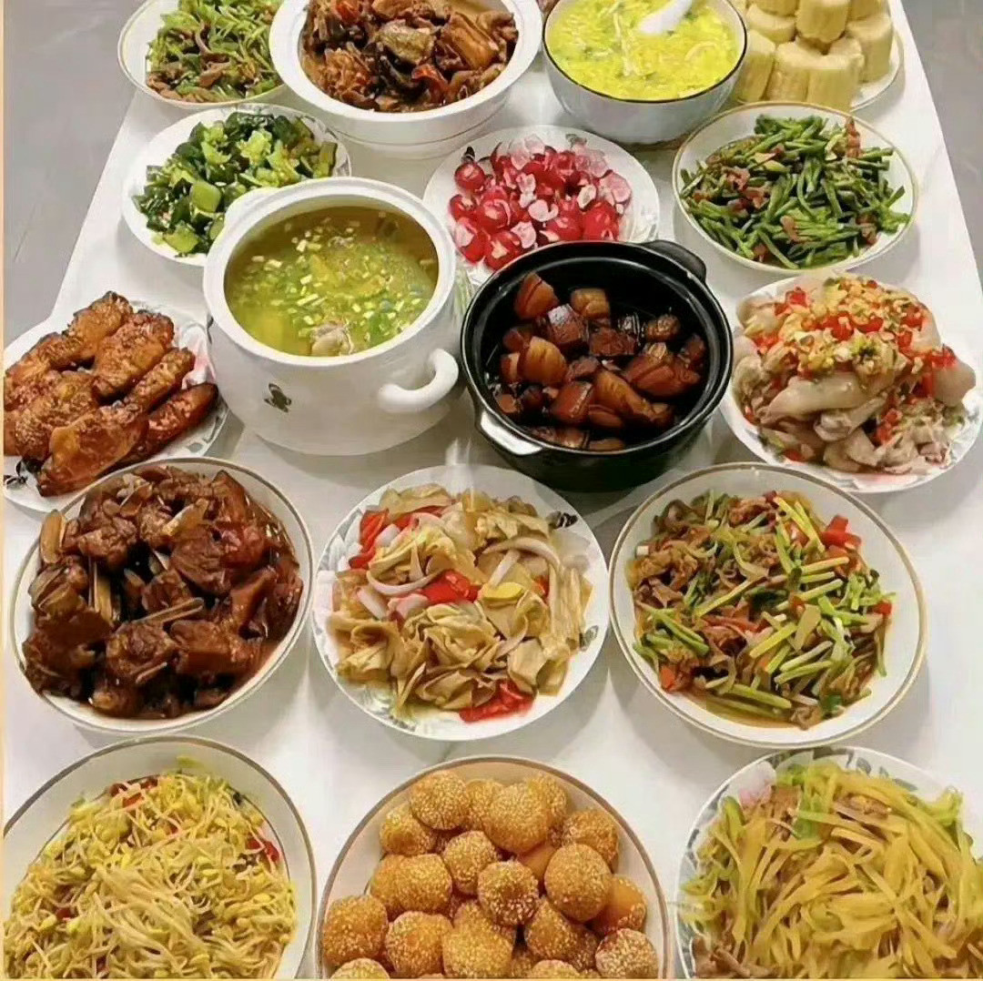 三个朋友叫吃饭，该吃谁家的​​​​