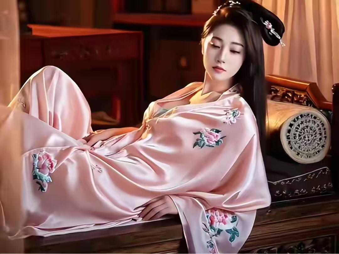 ☁古代的妓院分三六九等。最底层的叫“窑子”，几文钱就能进去，跟现在的路边摊