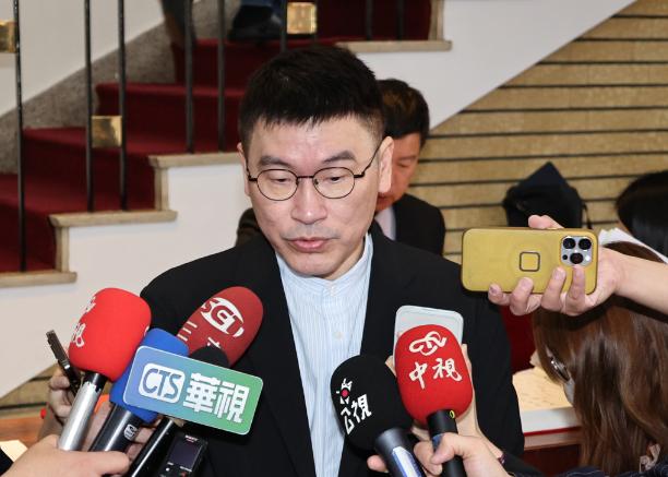 就在刚刚，台“陆委会副主委”梁文杰发表声明，6月23日，针对梁文杰说「凤
