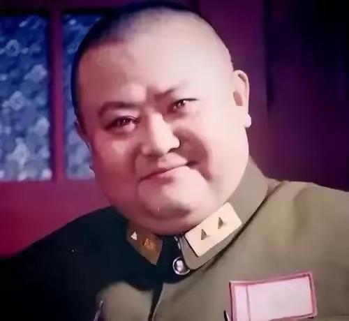 1948年10月，蒋介石密令“就地枪决范绍增”的电报刚锁进宣铁吾抽屉，十六铺码头