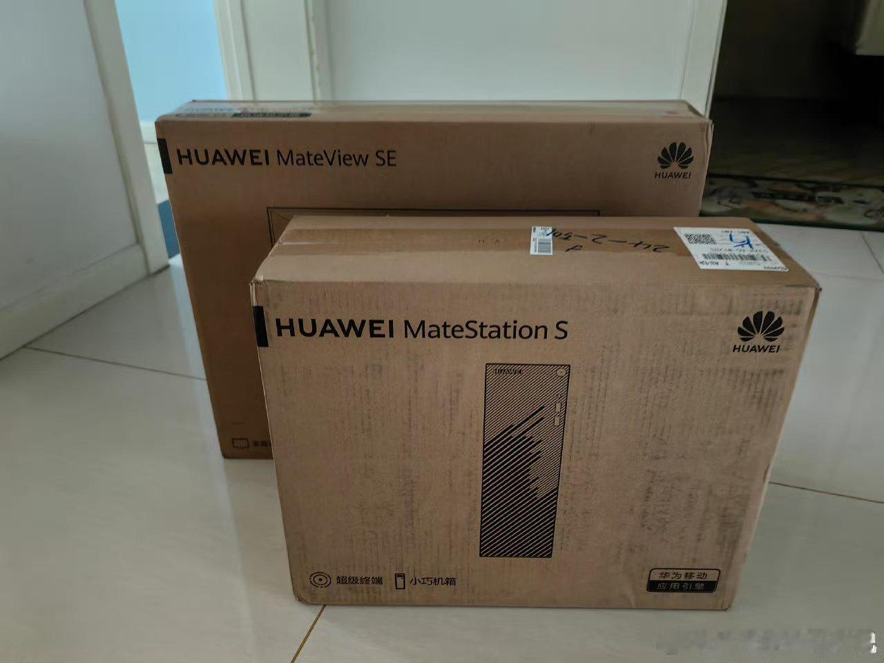 华为的PC家里现在一共有三台，两台笔记本，初代的MatebookD和Xpro，