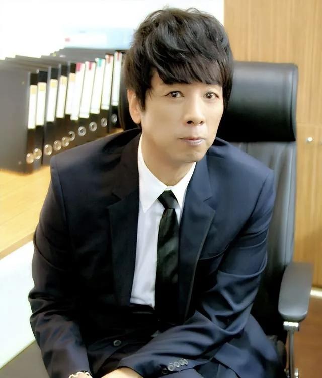 曹西平一招传外不传内，直接把血缘的遮羞布给扯下来了！他用行动告诉他们：你们不