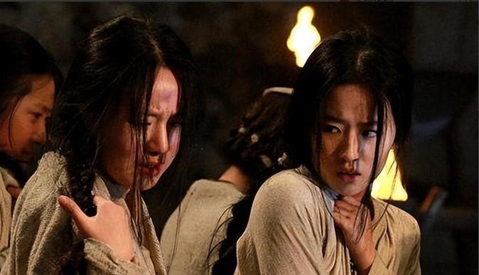 古代一丫鬟侍寝时，尿了一晚上的床。78岁丞相发现后不生气，反而非常高兴，连催手下