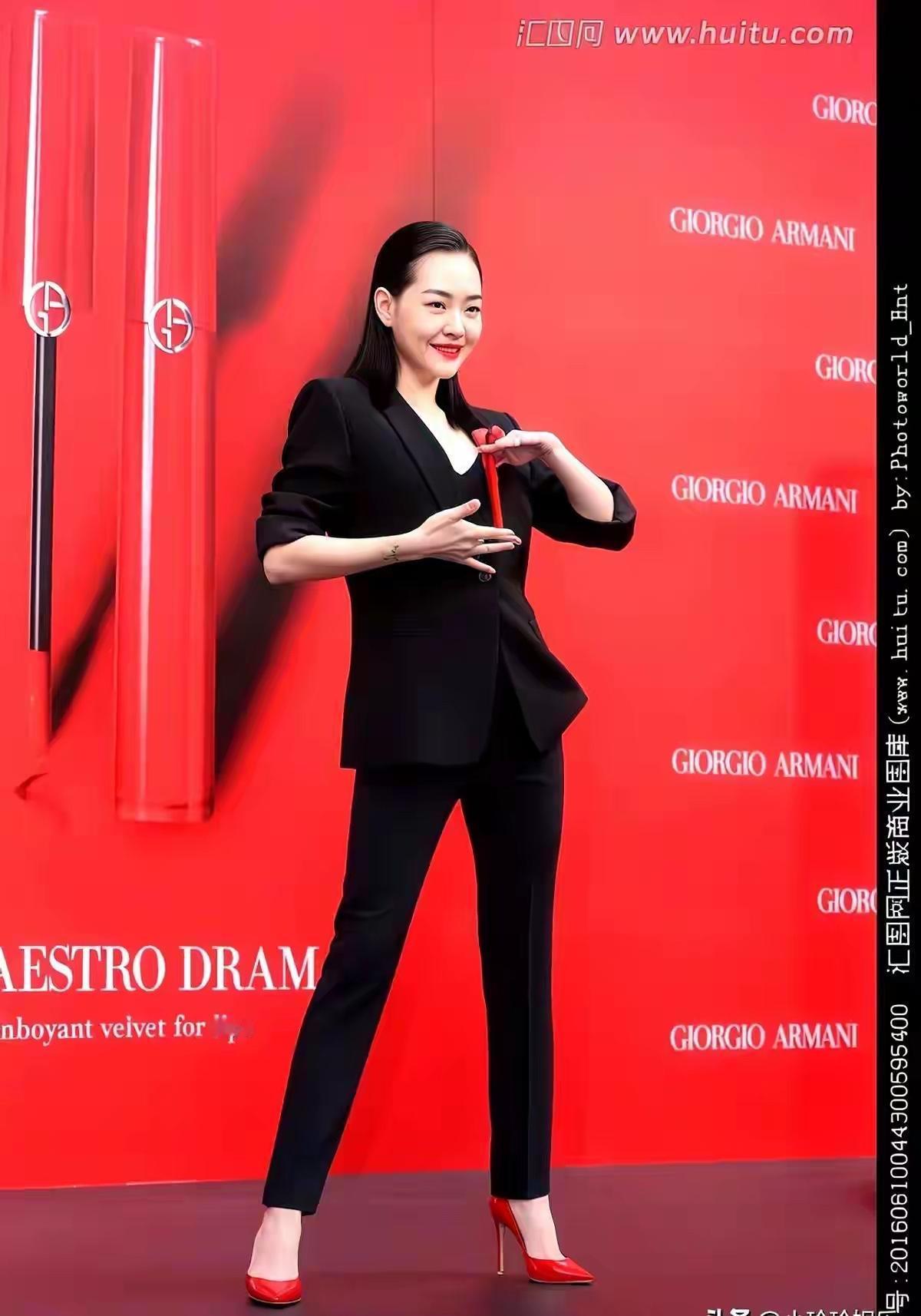 小S状态真好，看看她现在出席活动，都是很霸气。都是黑西装，给人的感觉特别不一样，