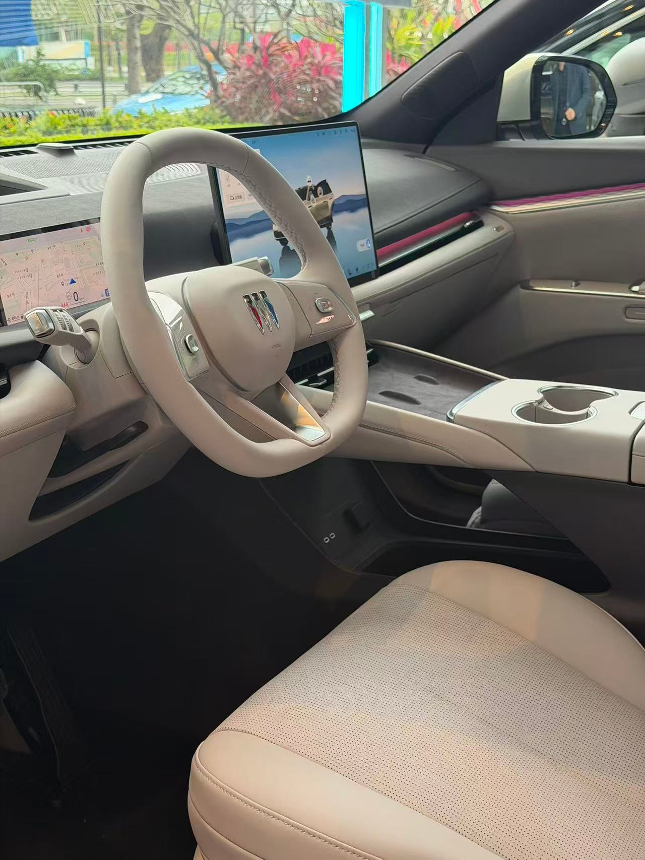 20万级大五座SUV现在太卷了，但很多车卷到最后都变成“你要空间就别想质感，你要