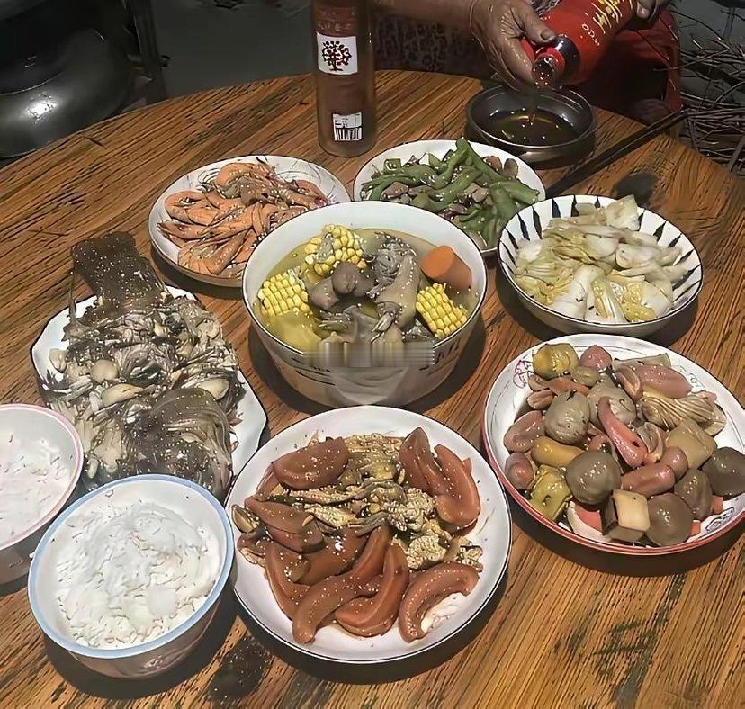 都这条件了，为什么饭还吃这么好？