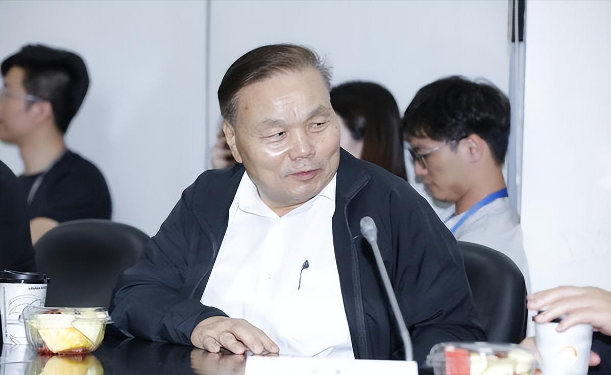 打击国民党选情？花莲2.7亿营养午餐弊案延烧，副县长颜新章遭搜索花莲县政府中小