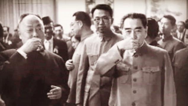 🌞1961年，周总理率众代表视察江西，省委书记刘俊秀特意设宴款待，还站出来