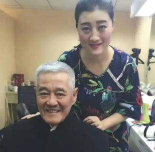 2006年，赵本山将23岁的葛珊珊叫到面前说：反正你长得也不漂亮，索性就牺牲形象