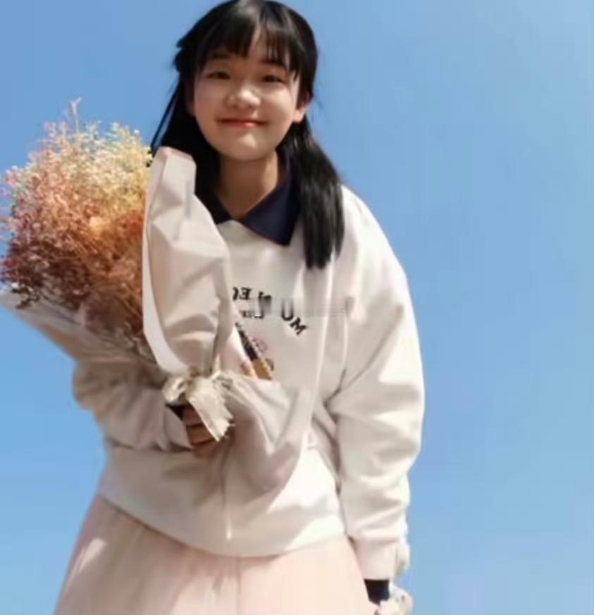 抗癌博主小费同学3月16日去世，年仅21岁。她的临终遗言令人嘘唏：把我