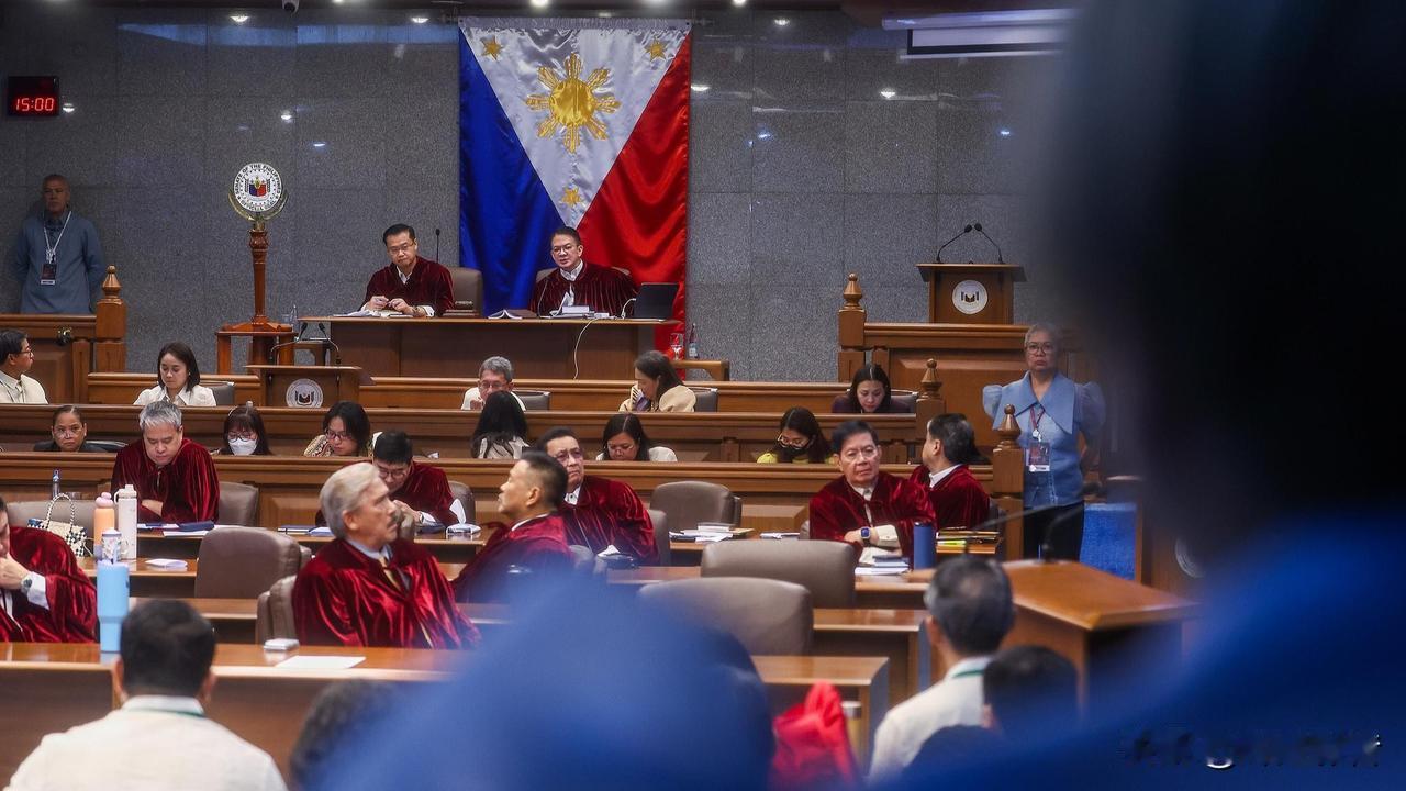 政局陷入拉扯⚖️菲律宾弹劾案持续推进，伊梅·马科斯态度备受关注🔥🌍菲律