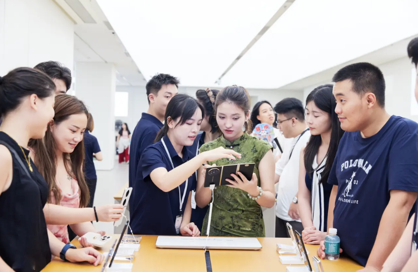 华为MateXTs非凡大师的发布，再次验证了一个事实，在折叠屏赛道，华为已形