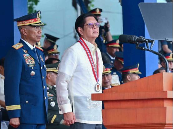 等不到中方取消肥料禁令，马科斯下令限价粮食，饿肚子还要惹中国菲律宾最近陷入了