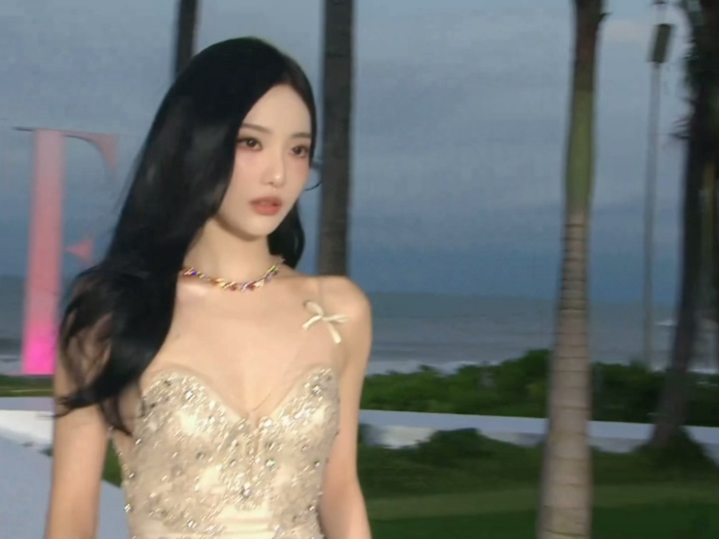 给宁艺卓宇宙不解释[哭哭][哭哭][哭哭]宁艺卓好会吹的风宁艺卓裸色闪钻裙宁艺卓蝴蝶