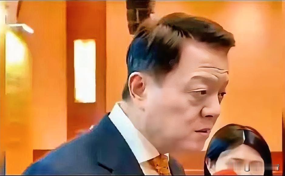 ⚠️震撼吃瓜🔥彻底翻脸❗周锡玮当众怒骂蒋家后人蒋万安，背后真相太现实为什