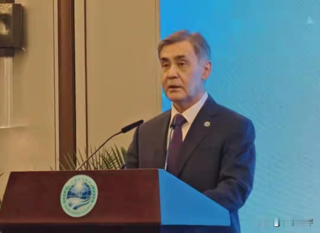 上合内部情况有变！特朗普通告全球：对中俄，我想要的效果已达到中美博弈进行到今天