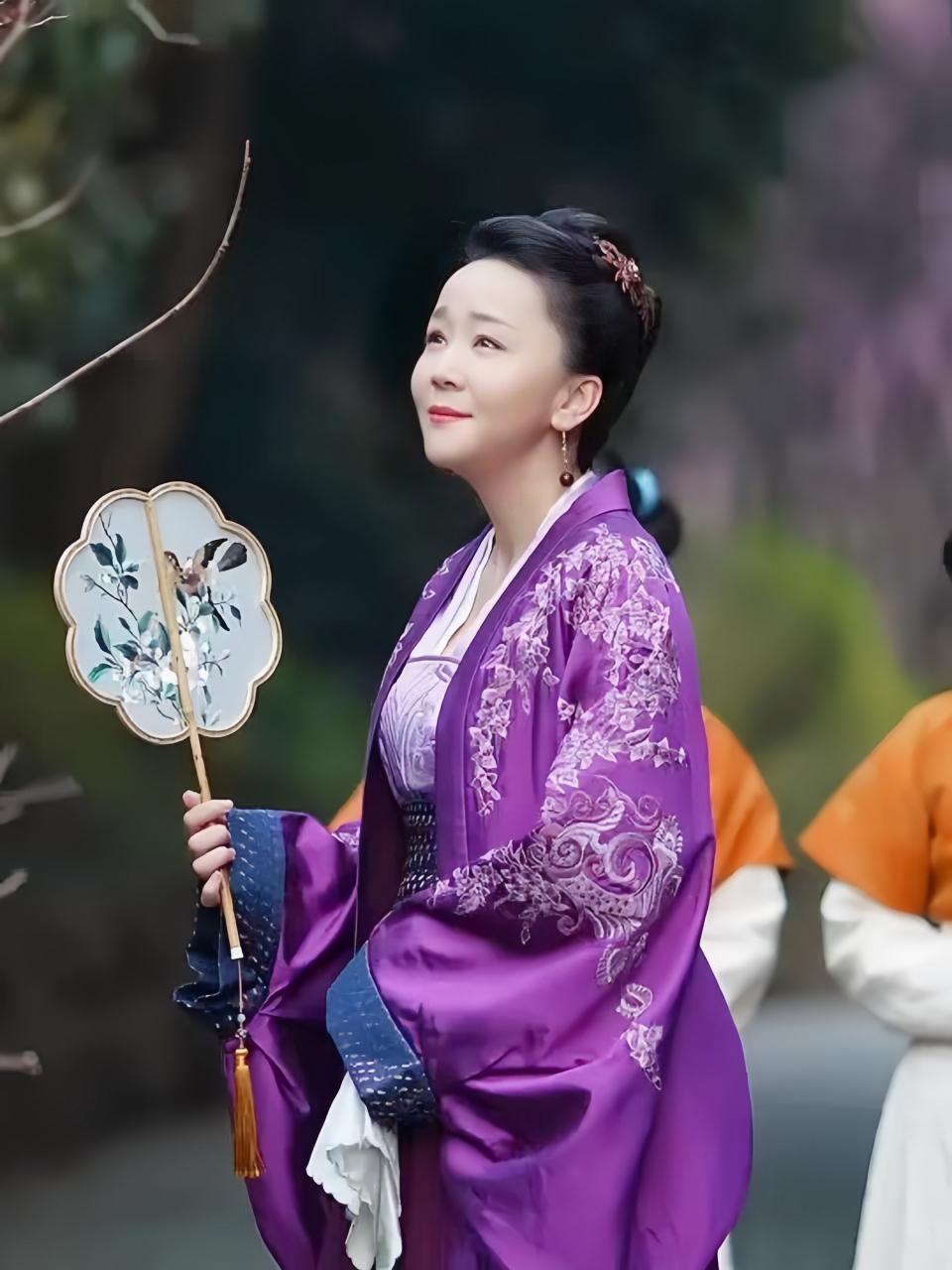 重温《知否》的时候，看到一条有意思的弹幕“明明小秦氏把顾二哄开心了，她儿子的爵位