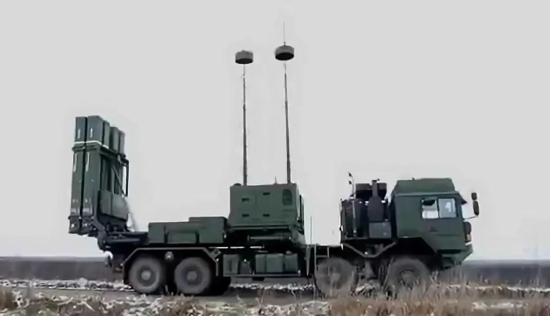 德国IRIS-TSLM防空系统在乌克兰战场首次实战拦截俄军弹道导弹