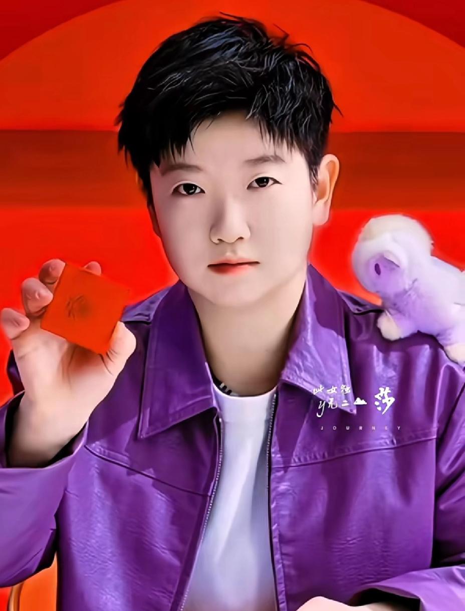 周一的快乐是莎莎带来的，紫色的莎莎来袭，好久不见，甚是想念。莎莎真穿啥