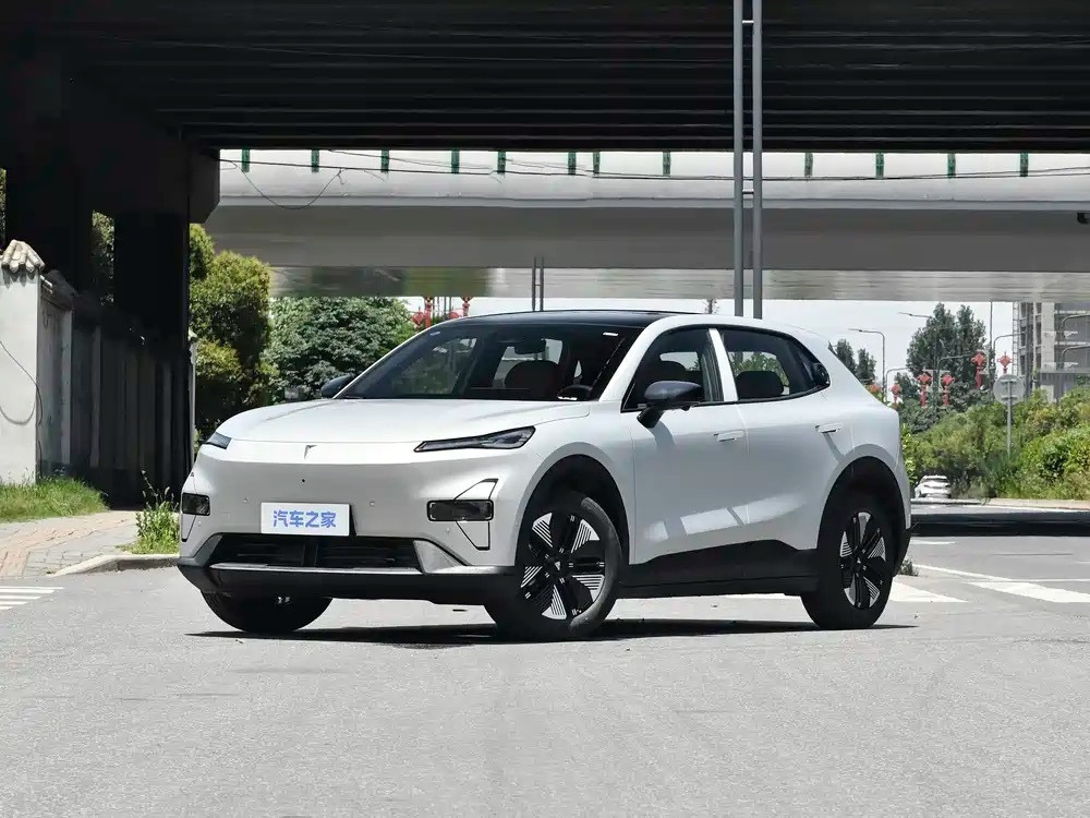 全新深蓝S05于2026年8月正式上市，定位紧凑型纯电SUV。整车尺寸4620m
