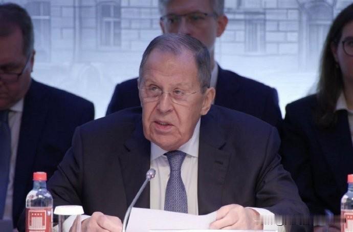 乌克兰的人员损失早已超100万，乌克兰必须成为一个不结盟、中立且不拥有核武器的国