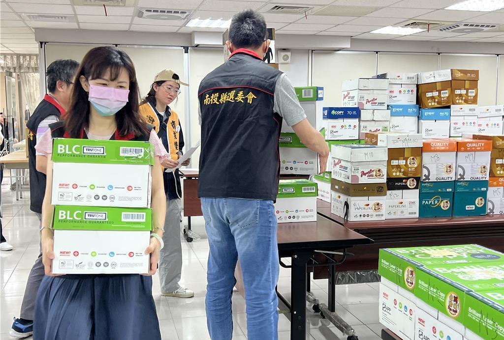 罢免连署“被校正回归”增707人！马文君、游颢：“中选会”自甘堕落台湾“中选会