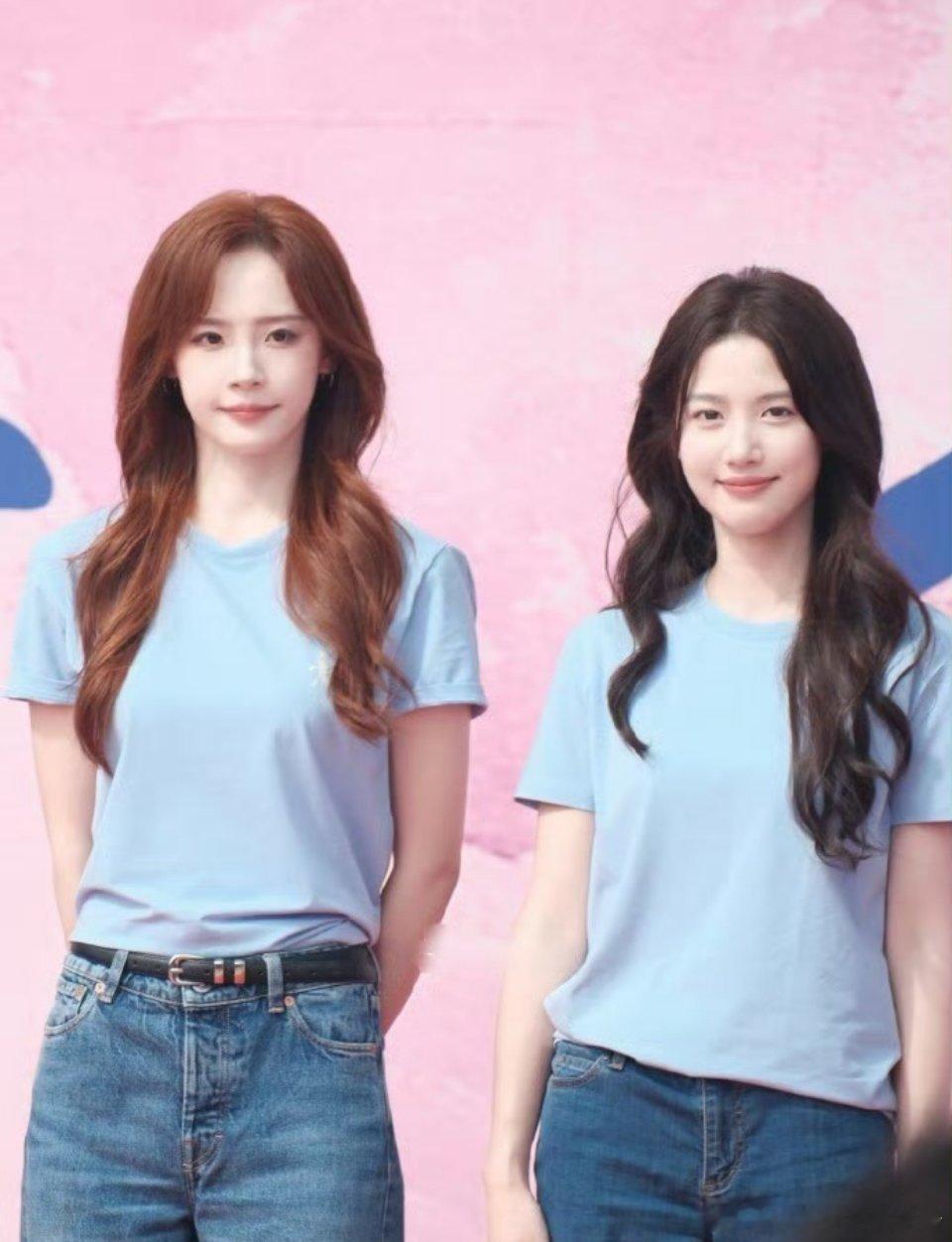 大家认得出来这是卢昱晓和卢洋洋吗？有点神似杨幂赵露思谁更有女主相?