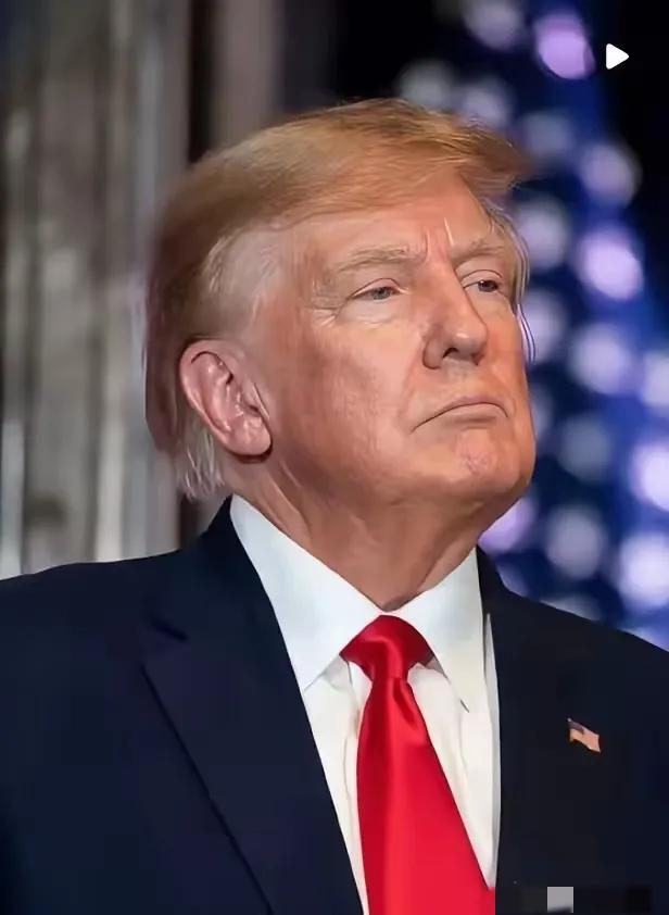 伊朗宣布！袭击美军林肯号航母。2026年3月1日，伊朗伊斯兰革命卫队突然发布7