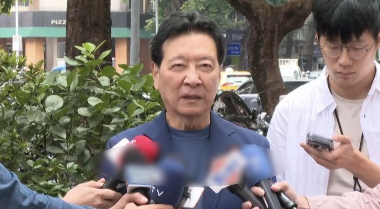 国民党终于回击赵少康了？今天早上，国民党中央在脸书发文，针对赵少康此前批评“