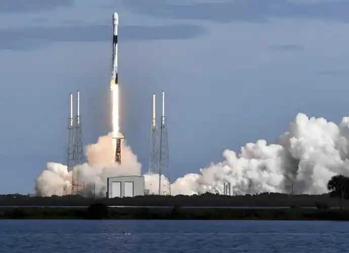 中国突然申请20万颗卫星！就在公示了中国最新申请的20万颗卫星之后，1.9号当天